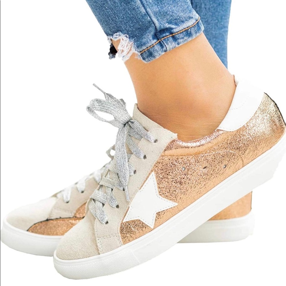 Adorable Golden star sneakers size 8.5/9.